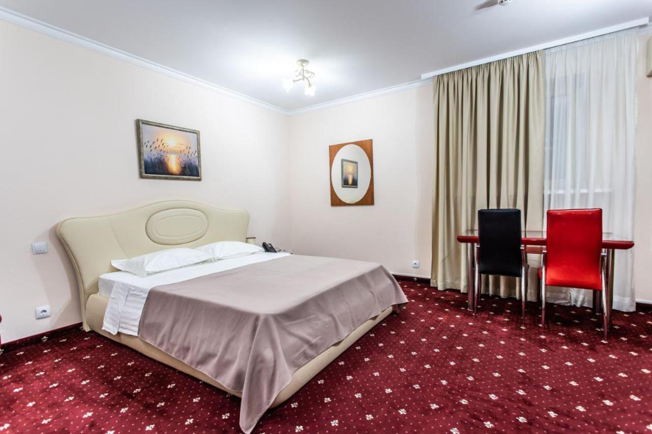 Star Rent Hotel Kiszyniów Zewnętrze zdjęcie