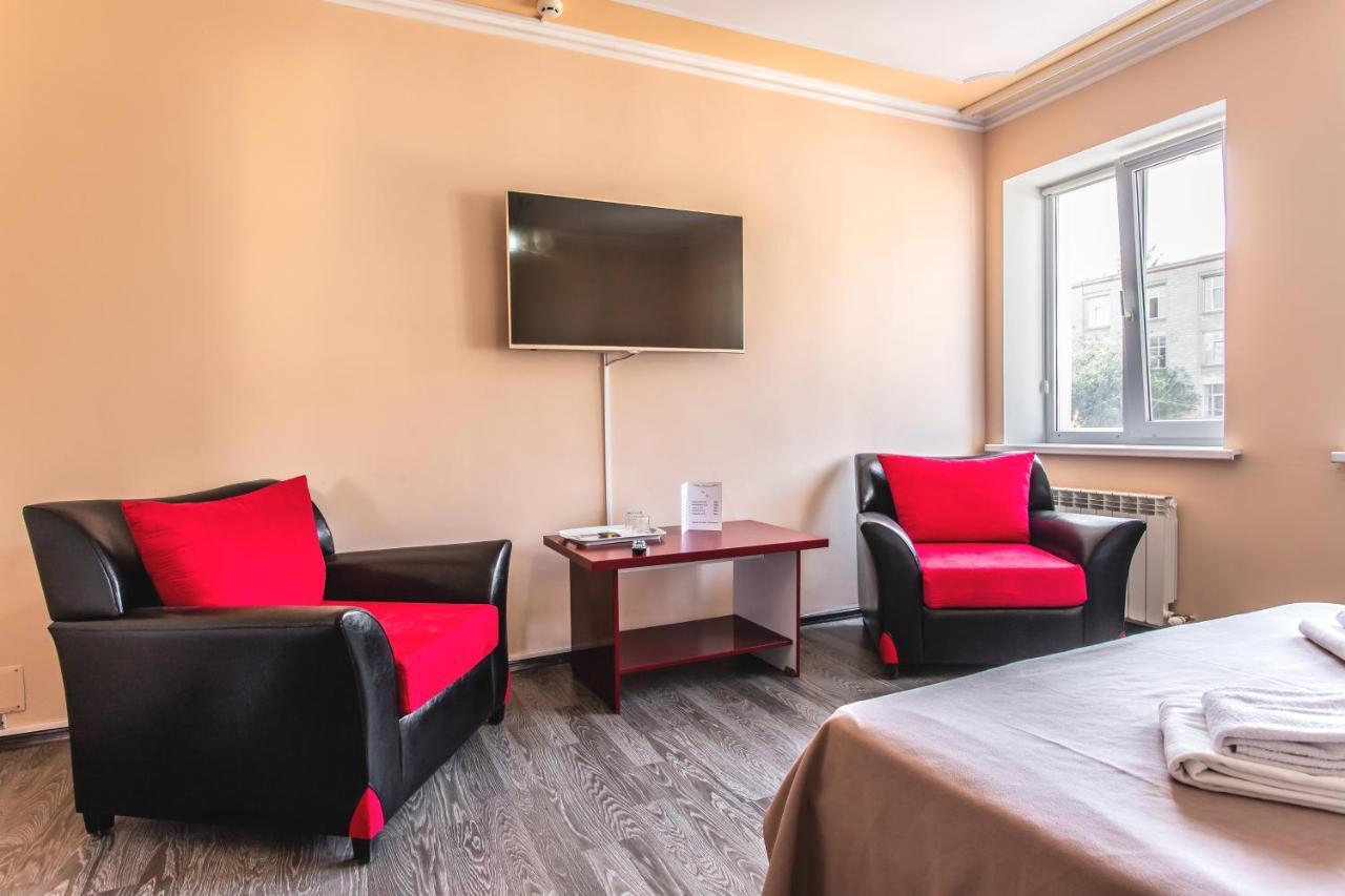 Star Rent Hotel Kiszyniów Zewnętrze zdjęcie