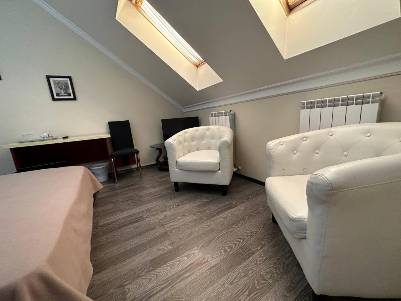 Star Rent Hotel Kiszyniów Zewnętrze zdjęcie