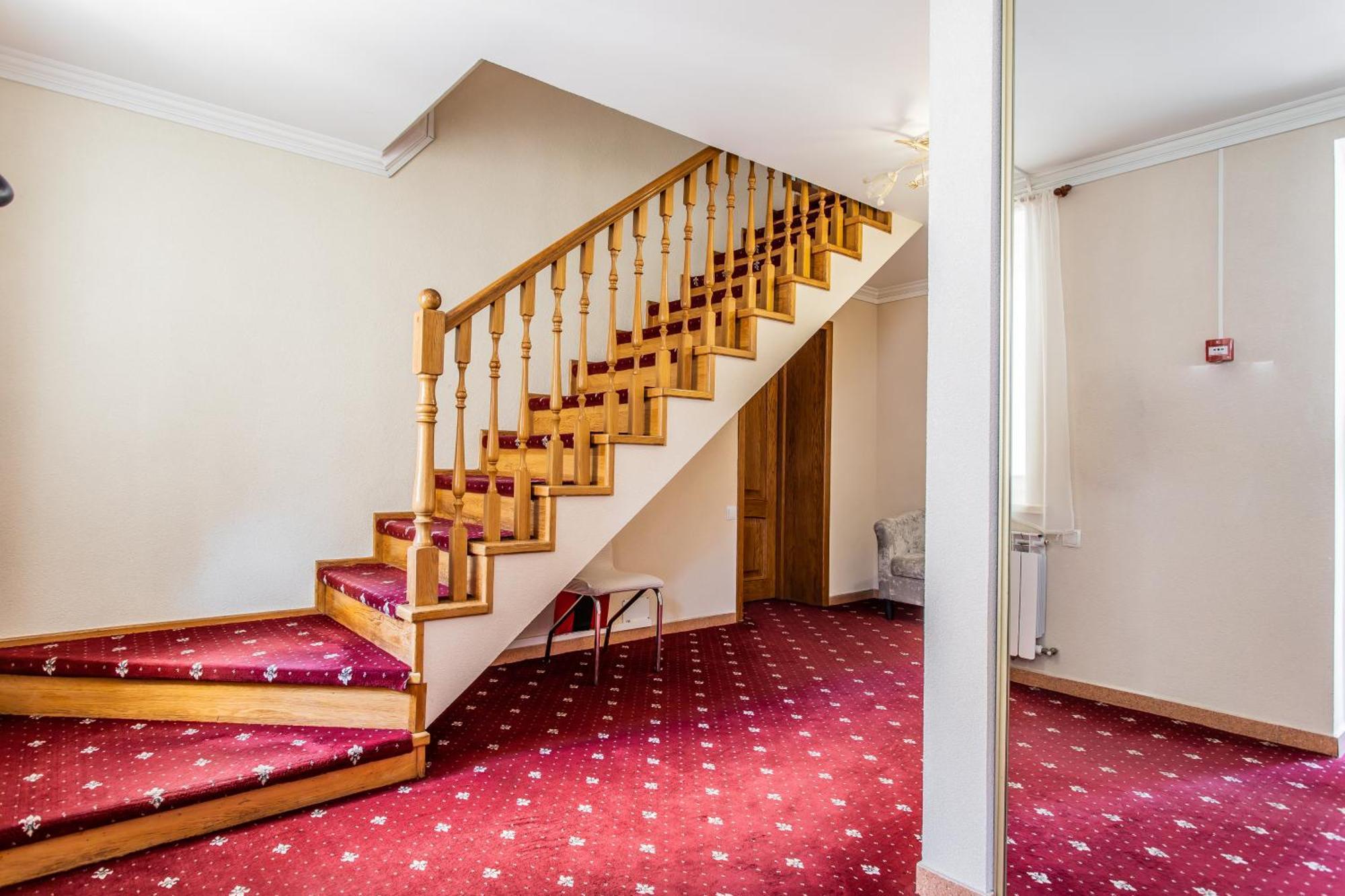 Star Rent Hotel Kiszyniów Zewnętrze zdjęcie