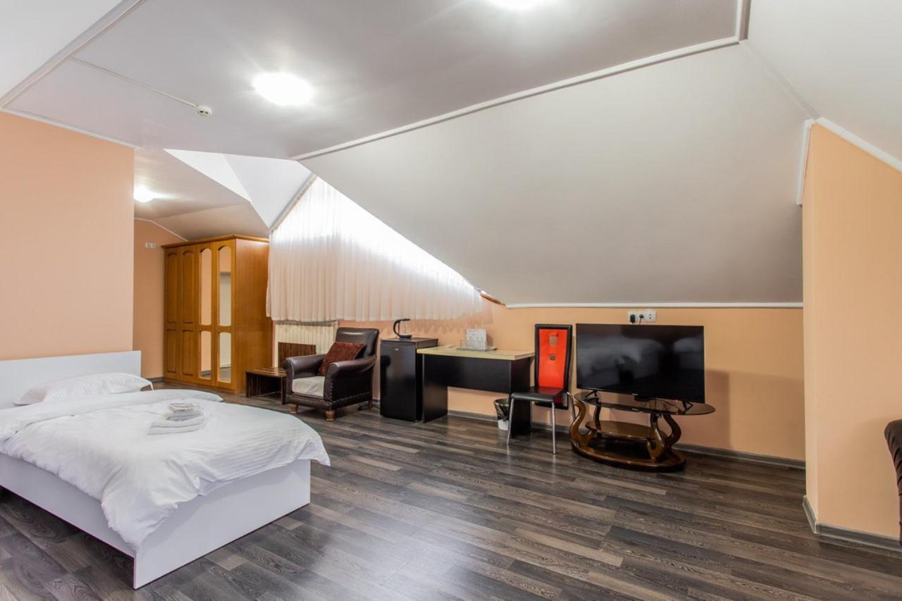 Star Rent Hotel Kiszyniów Zewnętrze zdjęcie