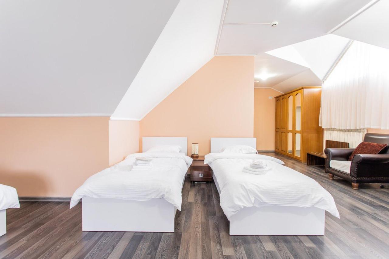 Star Rent Hotel Kiszyniów Zewnętrze zdjęcie
